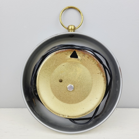 Vintage Verichron Metal Wall Clock Hand Painted w/ Original Cord Tested Working - Picture 8 of 10